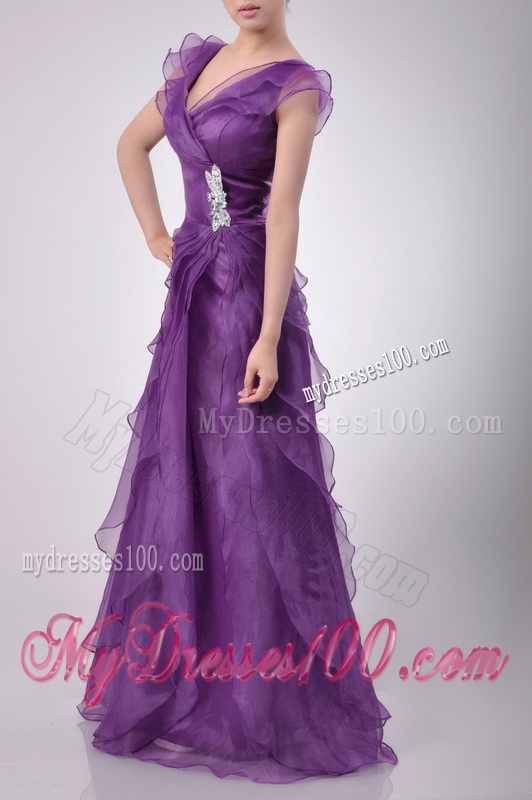 Low Price V Neck Eggplant Purple Mother of The Bride Dress with Beading and Ruffles