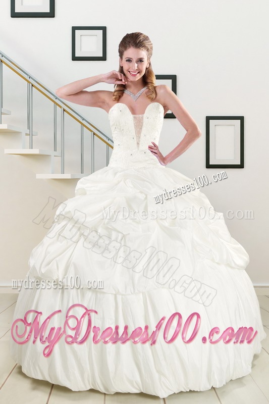 2016 White Taffeta Dresses For a Quinceanera with Beading and Pick Ups