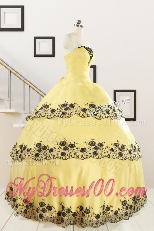 Pretty Ball Gown Appliques Quinceanera Dress for 2016