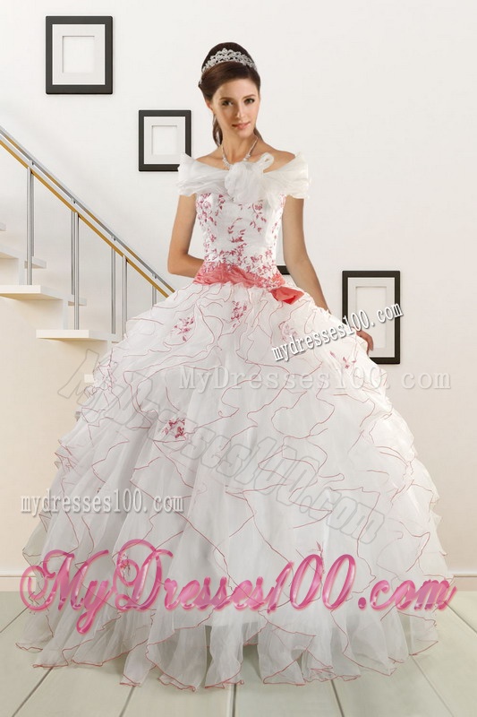 Sweetheart 2016 Elegant Quinceanera Dresses with Appliques and Belt