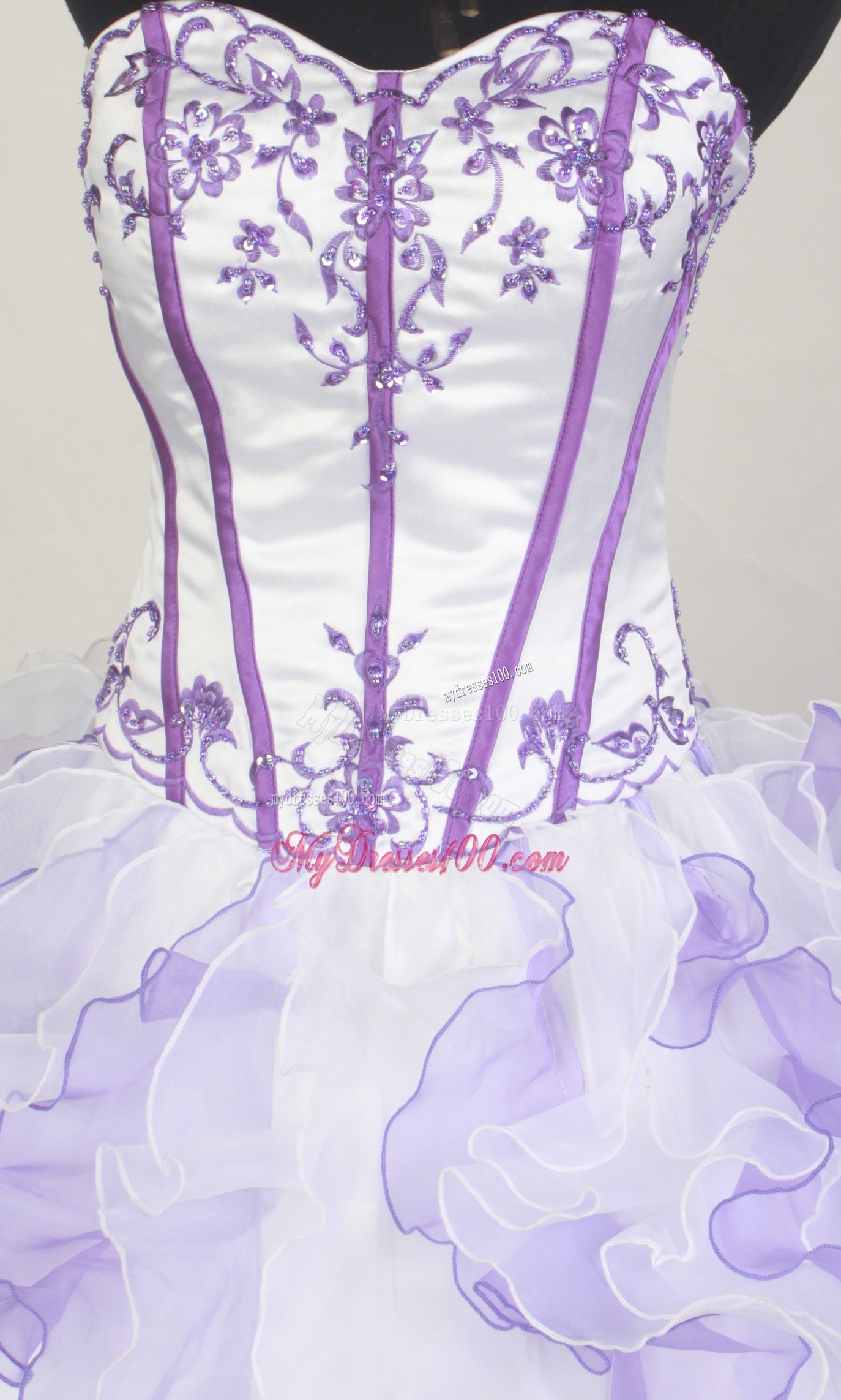 Sweetheart Ruffled Layers Sweet sixteen dresses Decorated by Beaded Embroidery