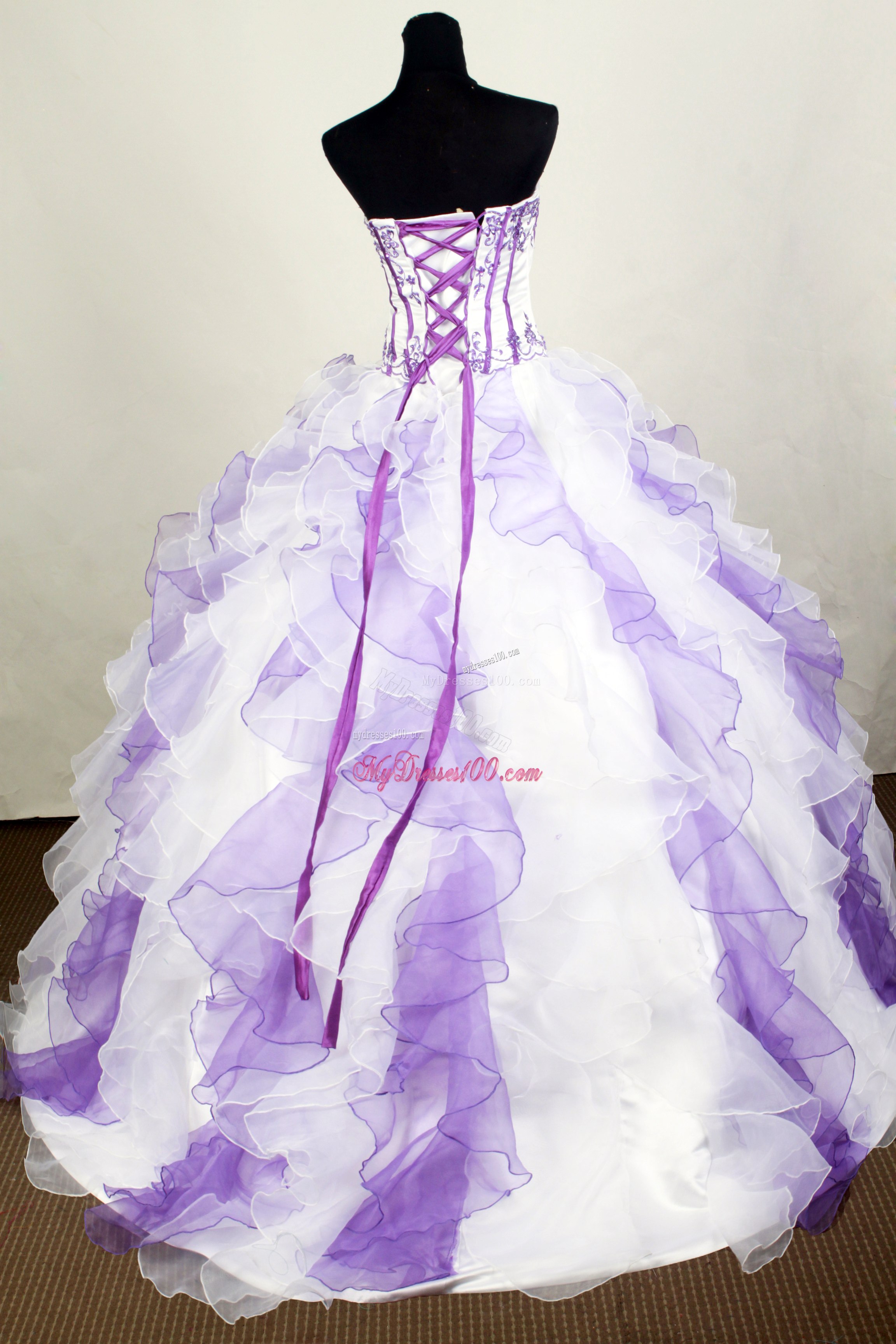 Sweetheart Ruffled Layers Sweet sixteen dresses Decorated by Beaded Embroidery