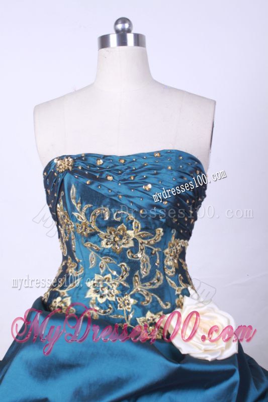 New Arrival Beading Embroidery and Hand Made Flowers Sweet 16 Dresses