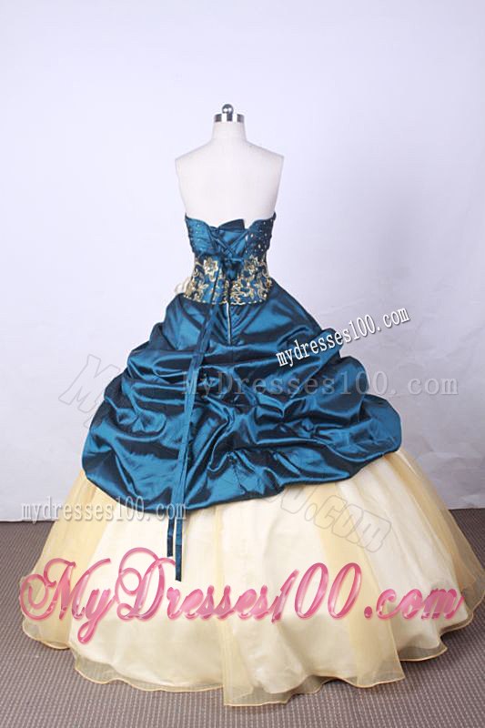New Arrival Beading Embroidery and Hand Made Flowers Sweet 16 Dresses