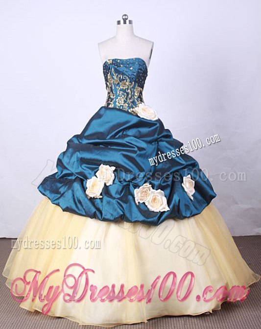 New Arrival Beading Embroidery and Hand Made Flowers Sweet 16 Dresses