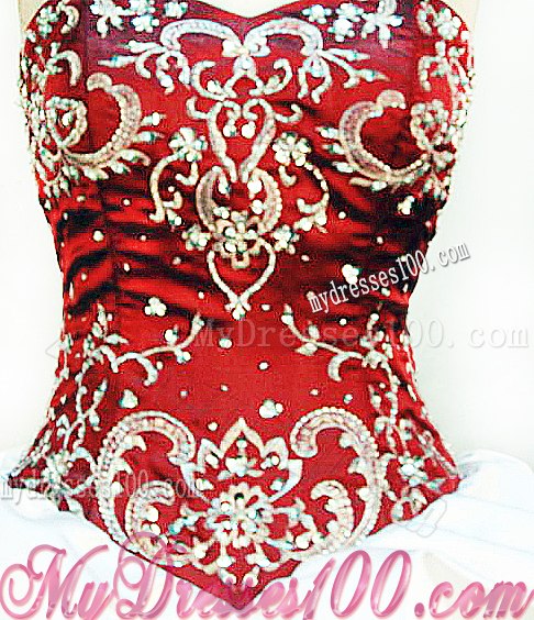 Modest Slit Pick-ups Sweet 16 Dresses Decorated by Floral Embroideries