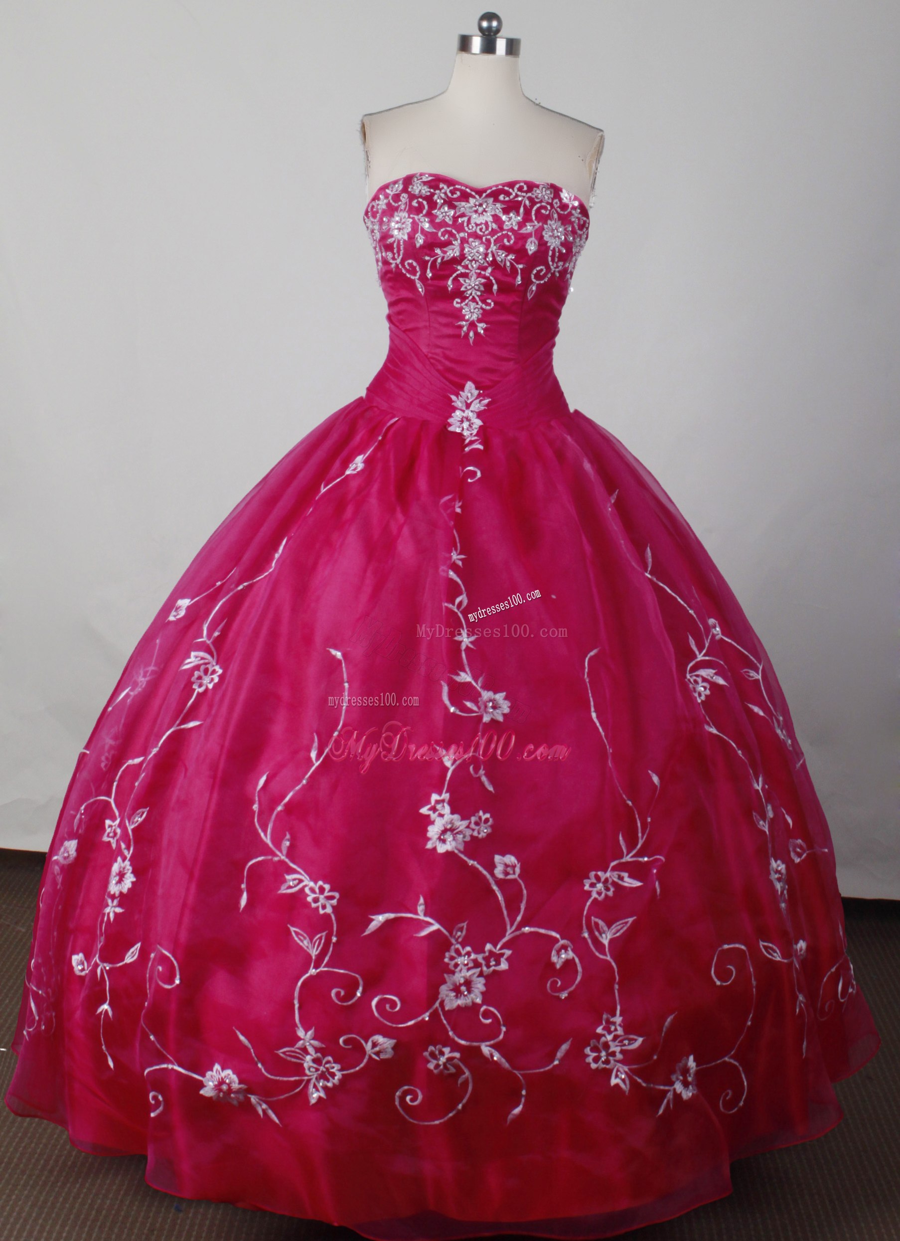 Beautiful Appliqued Sweet 15 Quinceanera Dress in Magenta