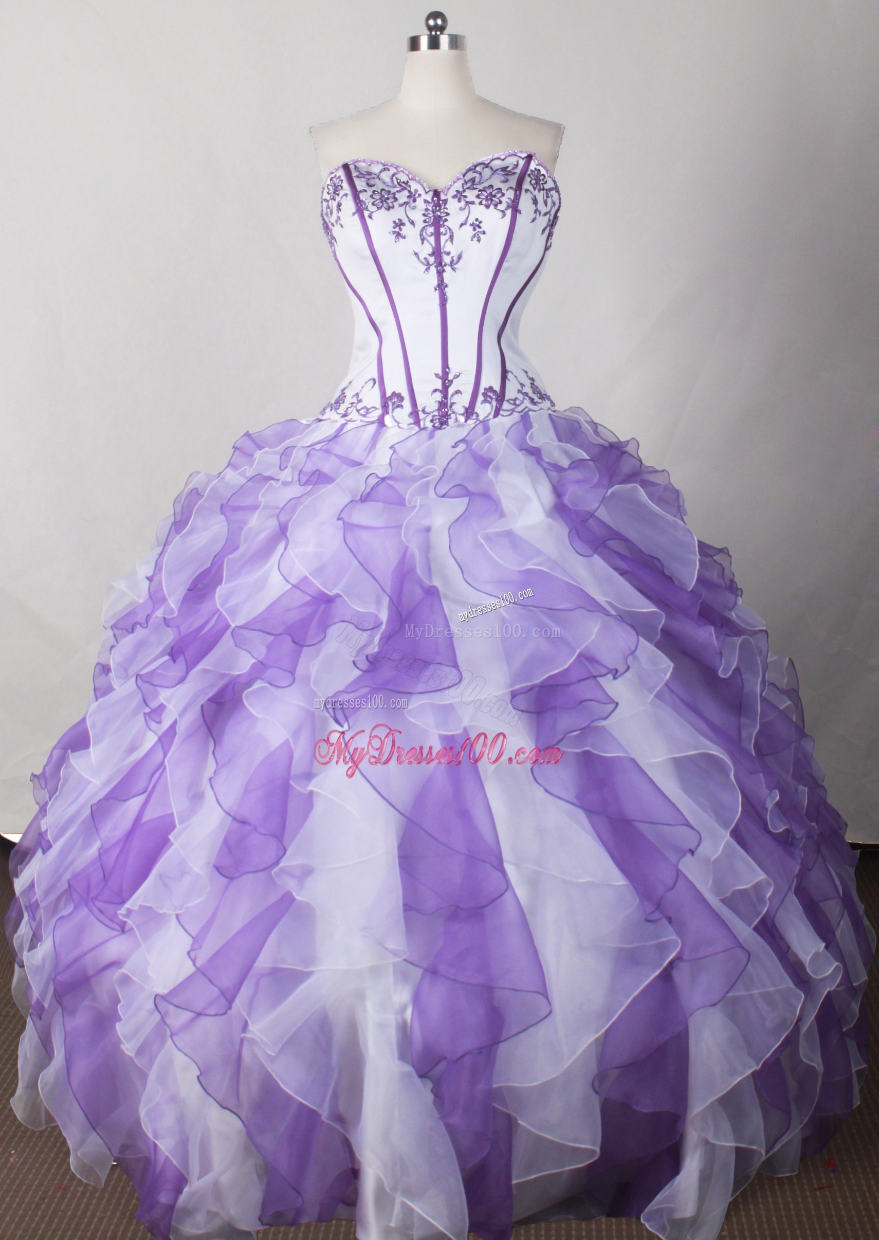 Pretty Embroidery Bodice and Puffy Ruffles Dresses for Quince