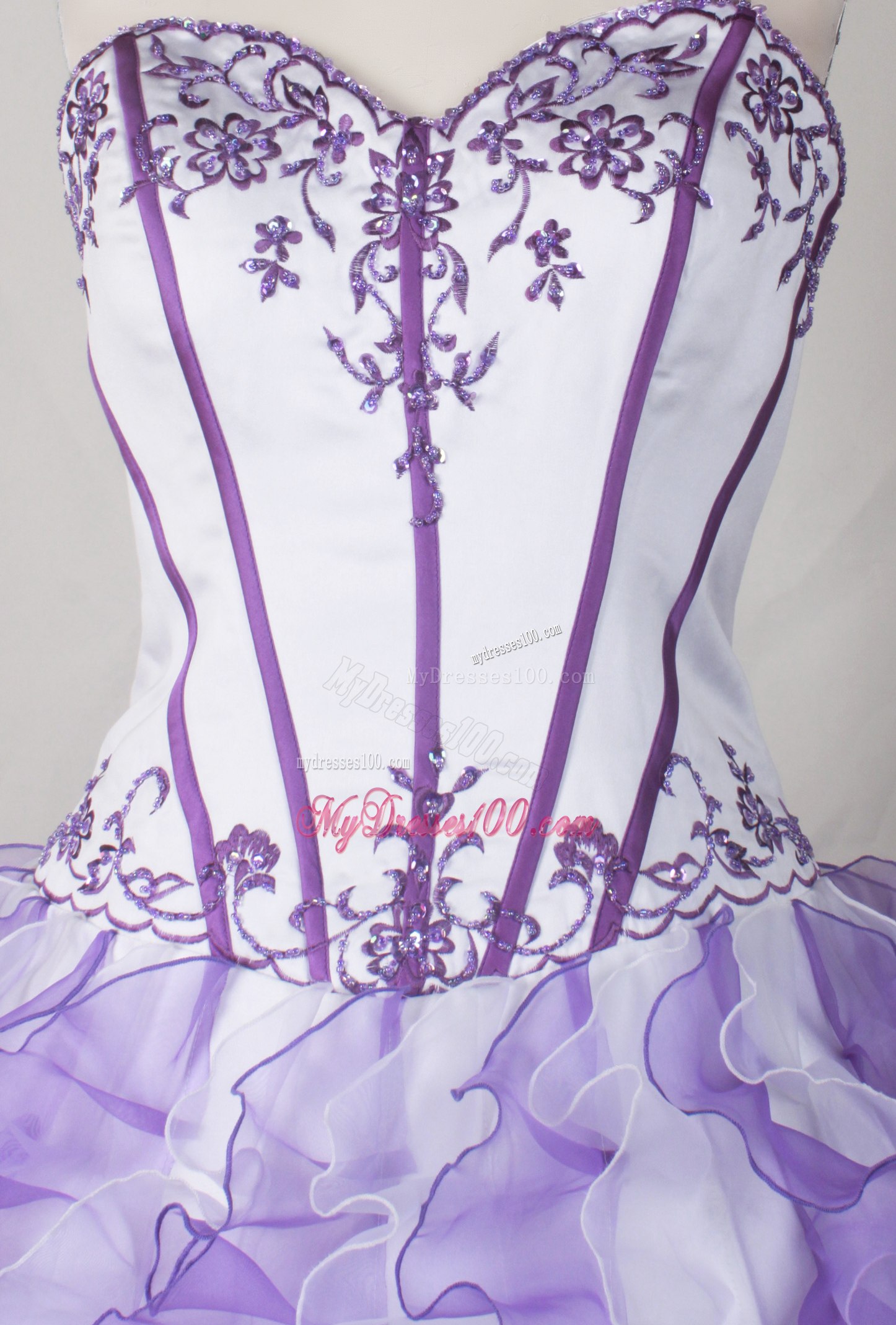 Pretty Embroidery Bodice and Puffy Ruffles Dresses for Quince