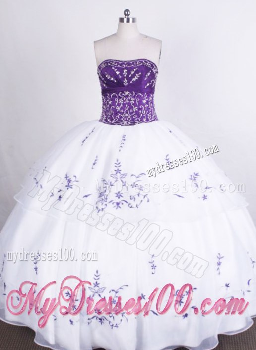 White and Purple Beading and Layers Sweet 15 Dresses with Embroidery