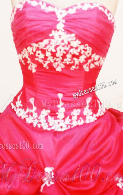 Pick-ups and Appliques Decorated Sweet 16 Dresses For Quinces
