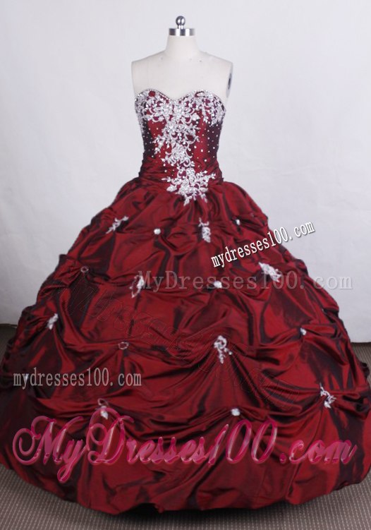 V-neck with Rhinestone and Appliques Quince Dress in Burgundy