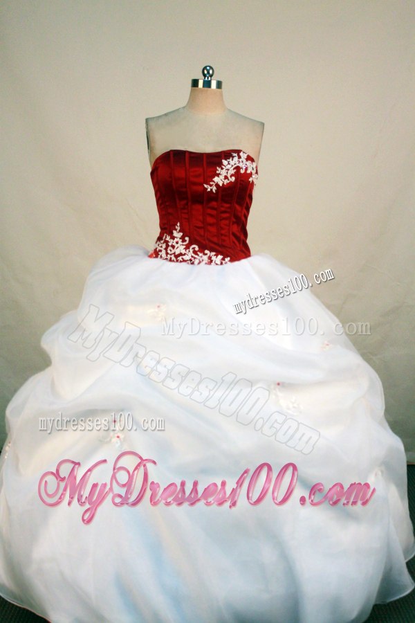 Simple Style Red and White Pick Ups Quinceanera Dresses with Appliques