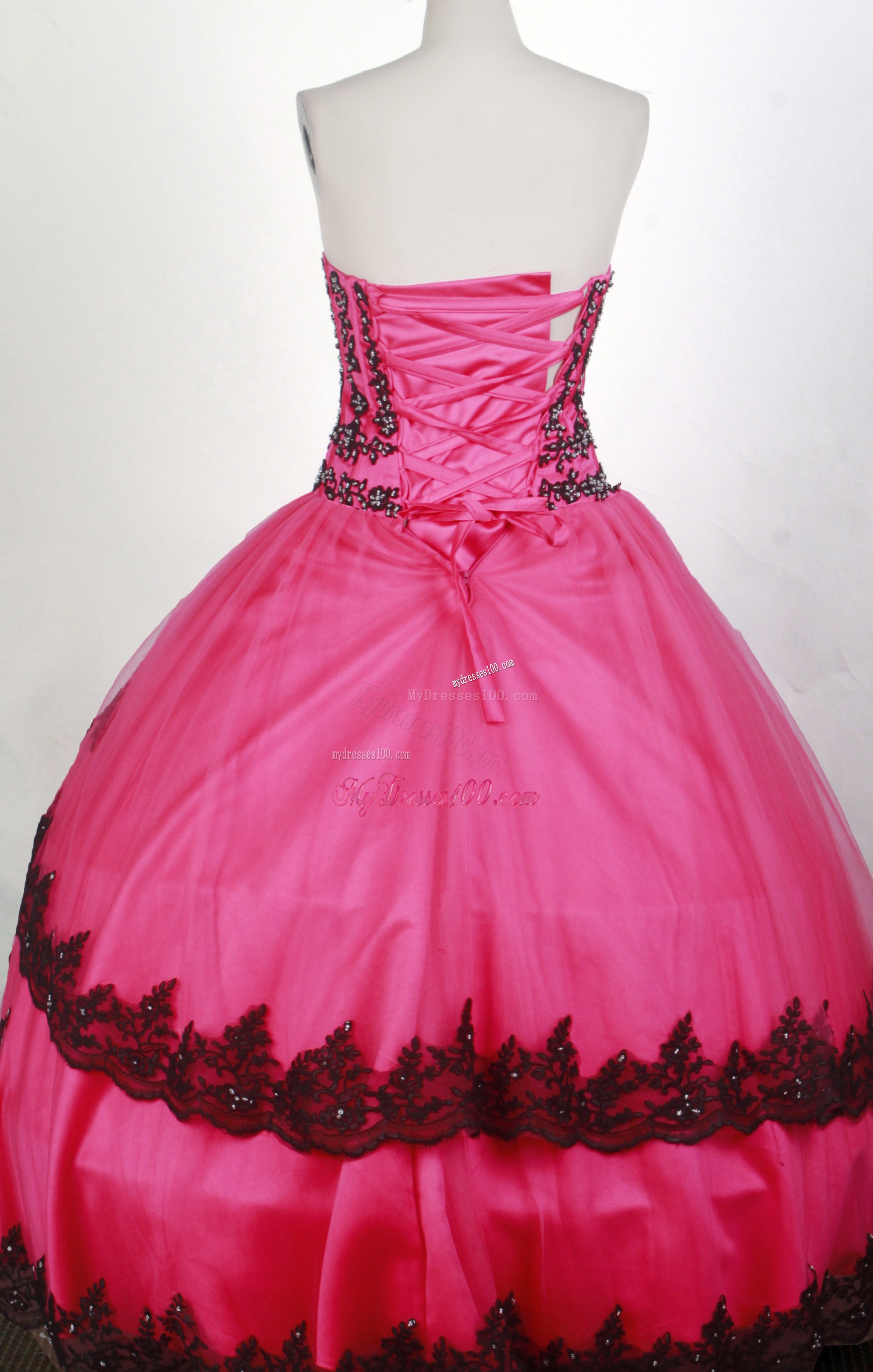 Fashionable Appliques Decorated Sweet 15 Dresses with Slit and Lace Edge