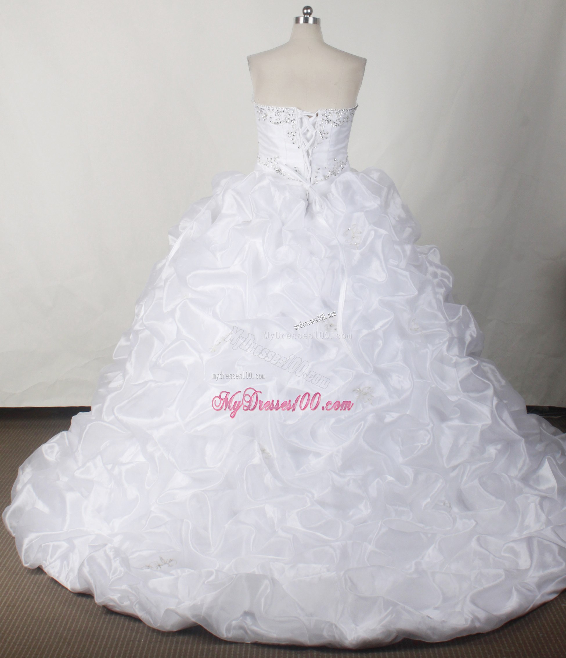 White Puffy Taffeta Quince Dresses Decorated with Rhinestone