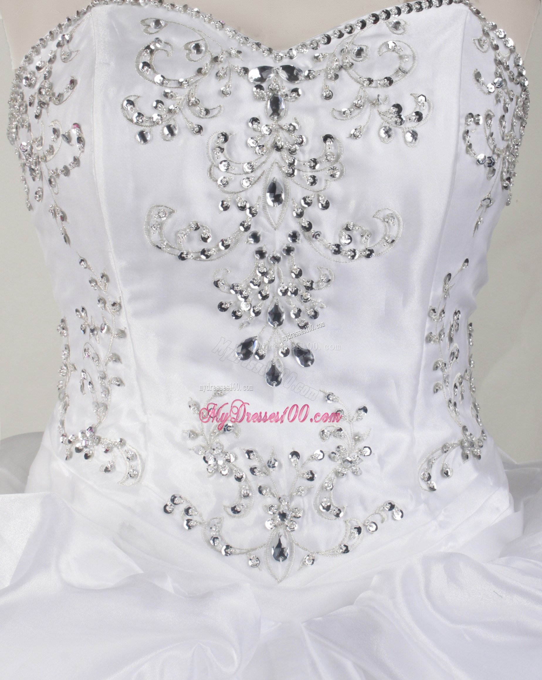 White Puffy Taffeta Quince Dresses Decorated with Rhinestone