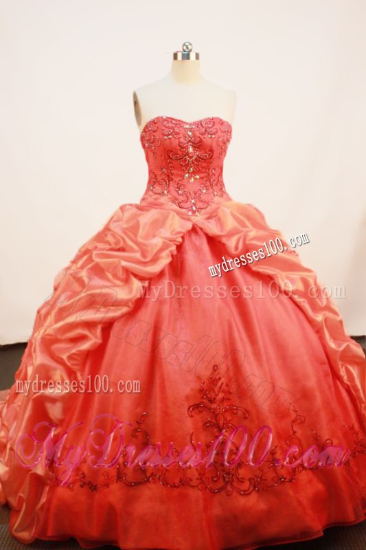 Slit Diamonds and Embroideries Decorated Sweet 15 Dresses with Brush Train
