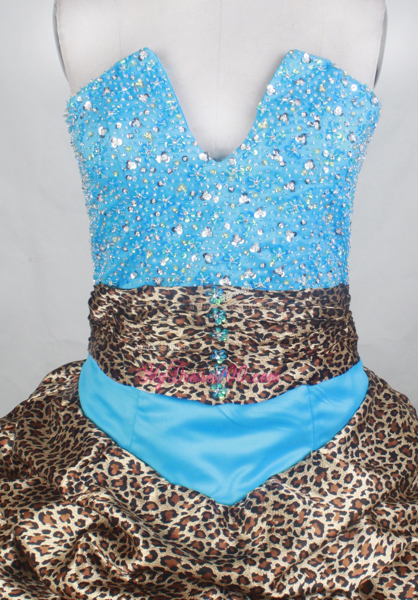 V-cut Neck Pick-ups Blue Brush Dresses 16 with Leopard Print