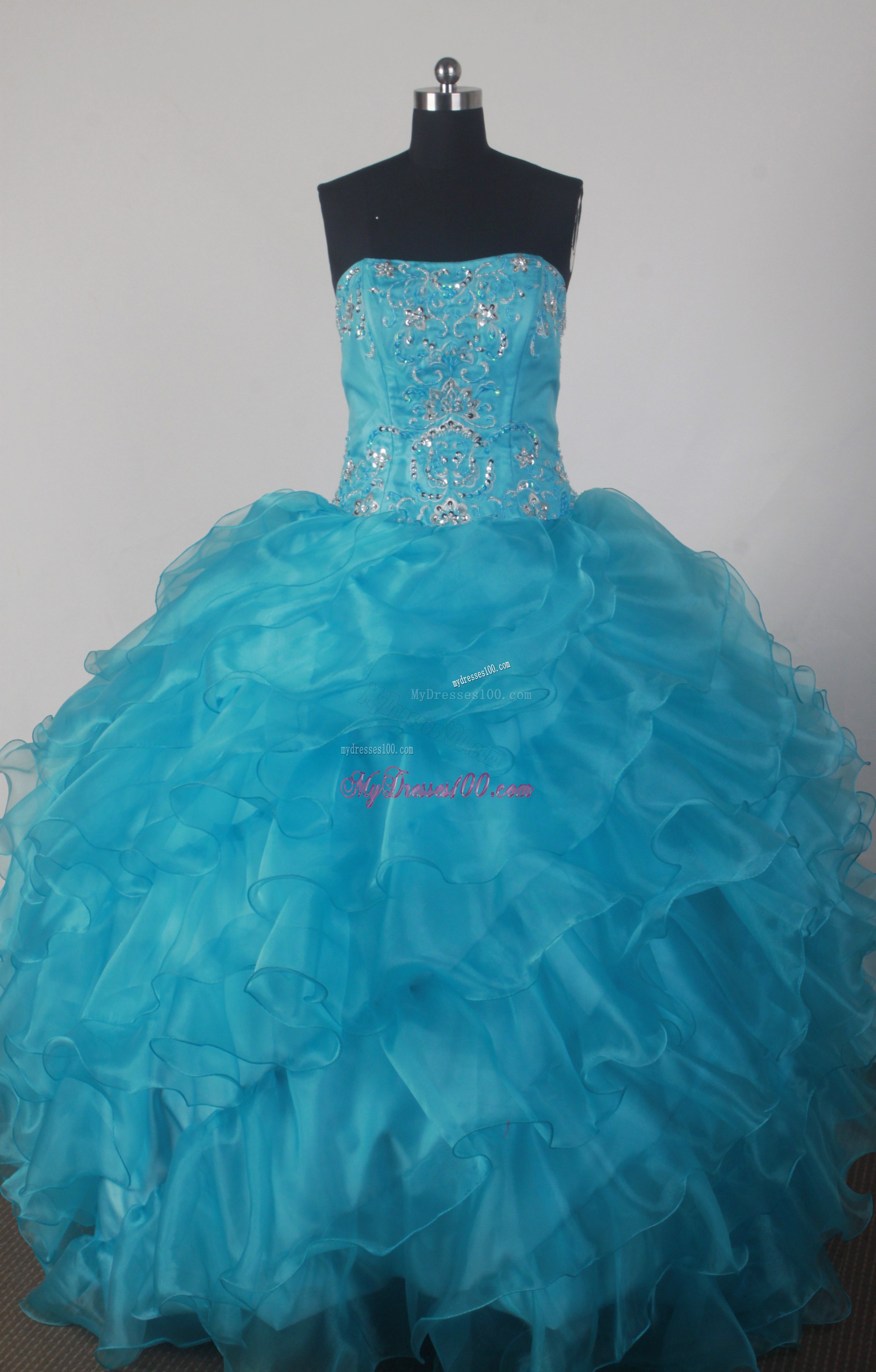 Beaded Floral Embroidery Sweet 16 Dresses with Ruffled Layers in Light Blue