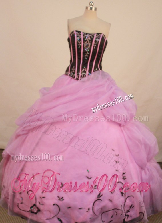 Appliques Beaded Ruffles Light Pink Quinceanera Dresses Corset Back