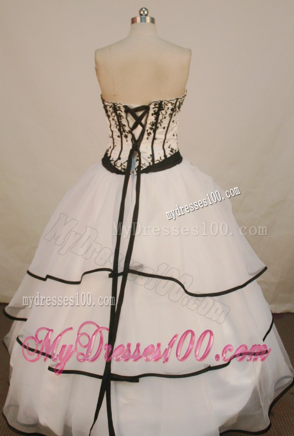 Corset Back Appliques White and Black Quinceanera Dresses in Fashion