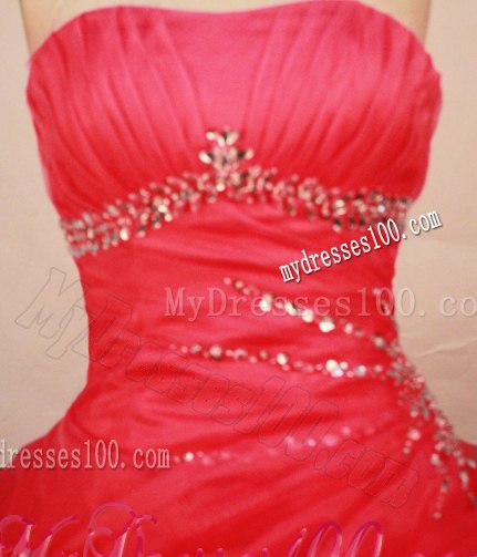 Elegant Ruffle Layers Beaded Strapless Quinceanera Dresses in Red