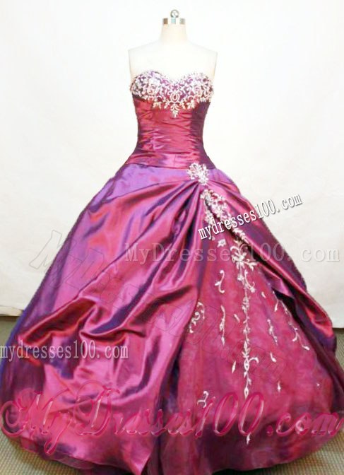 Ruched Slit Quinceanera Dress with Appliqued Sweetheart Neckline