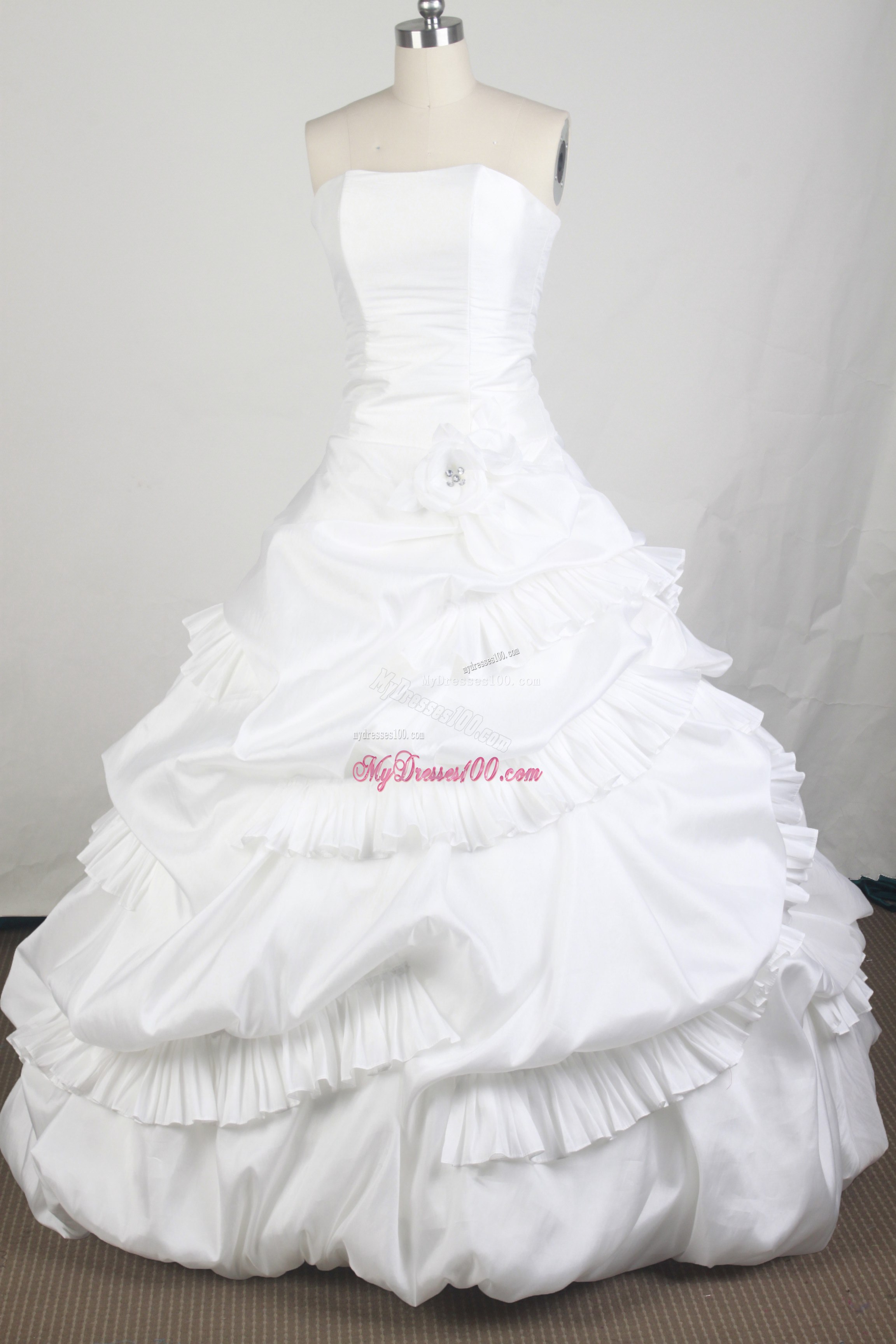 Pick-ups and Ruches Decorate White Taffeta Quinceanera Gown