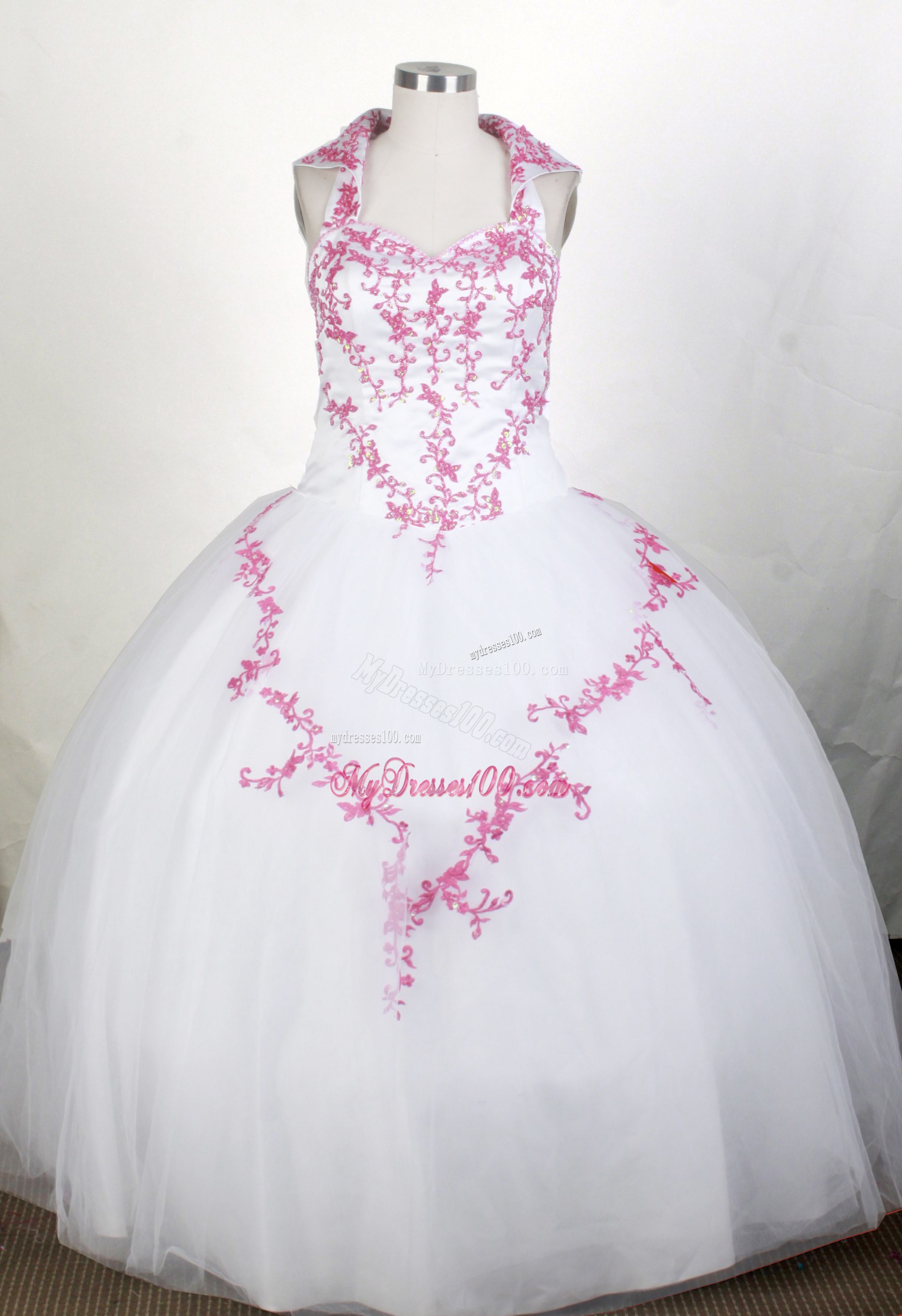 Perfect White Halter Top Quinceanera Dresses with Red Embroideries