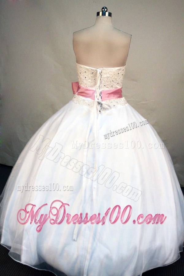 Popular White Beaded Ball Gown Sweet 16 Dresses with Pink Bowknot