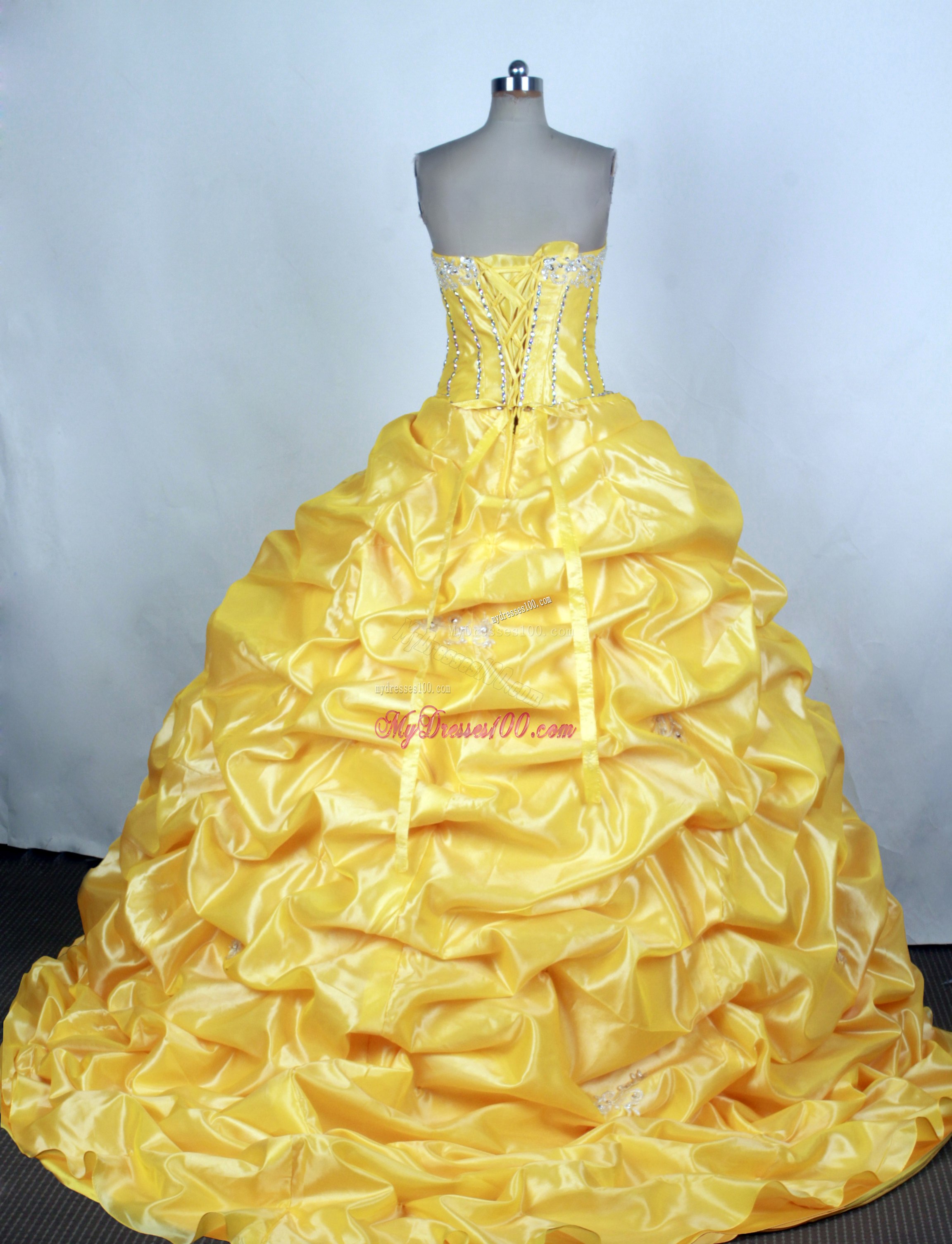 Yellow Beading and Appliques Sweet 16 Dresses with Court Train