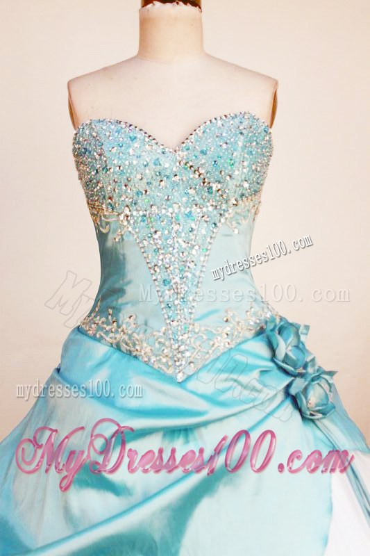 Sweetheart Blue and White Sweet 15 Dresses with Diamonds and Handle Flowers