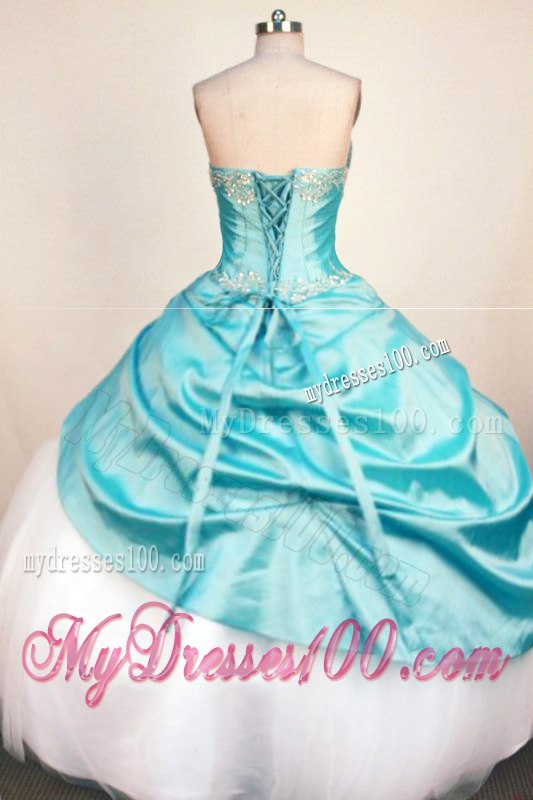 Sweetheart Blue and White Sweet 15 Dresses with Diamonds and Handle Flowers