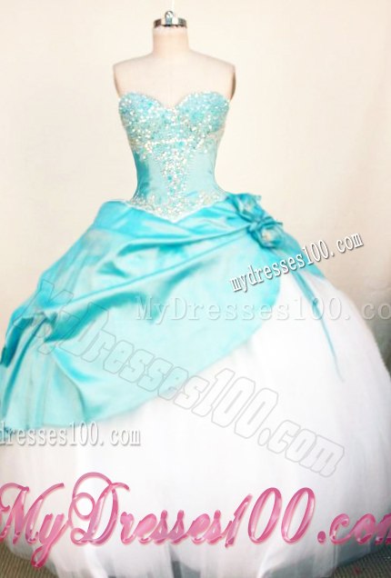 Sweetheart Blue and White Sweet 15 Dresses with Diamonds and Handle Flowers