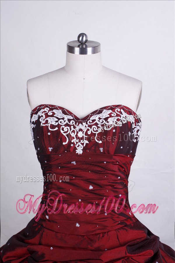 Burgundy Puffy Pick Ups Quince Dresses with White Embroidery