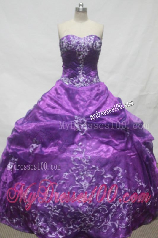 Sweet Ruching Organza Quinceanera Dress with White Floral Embroideries
