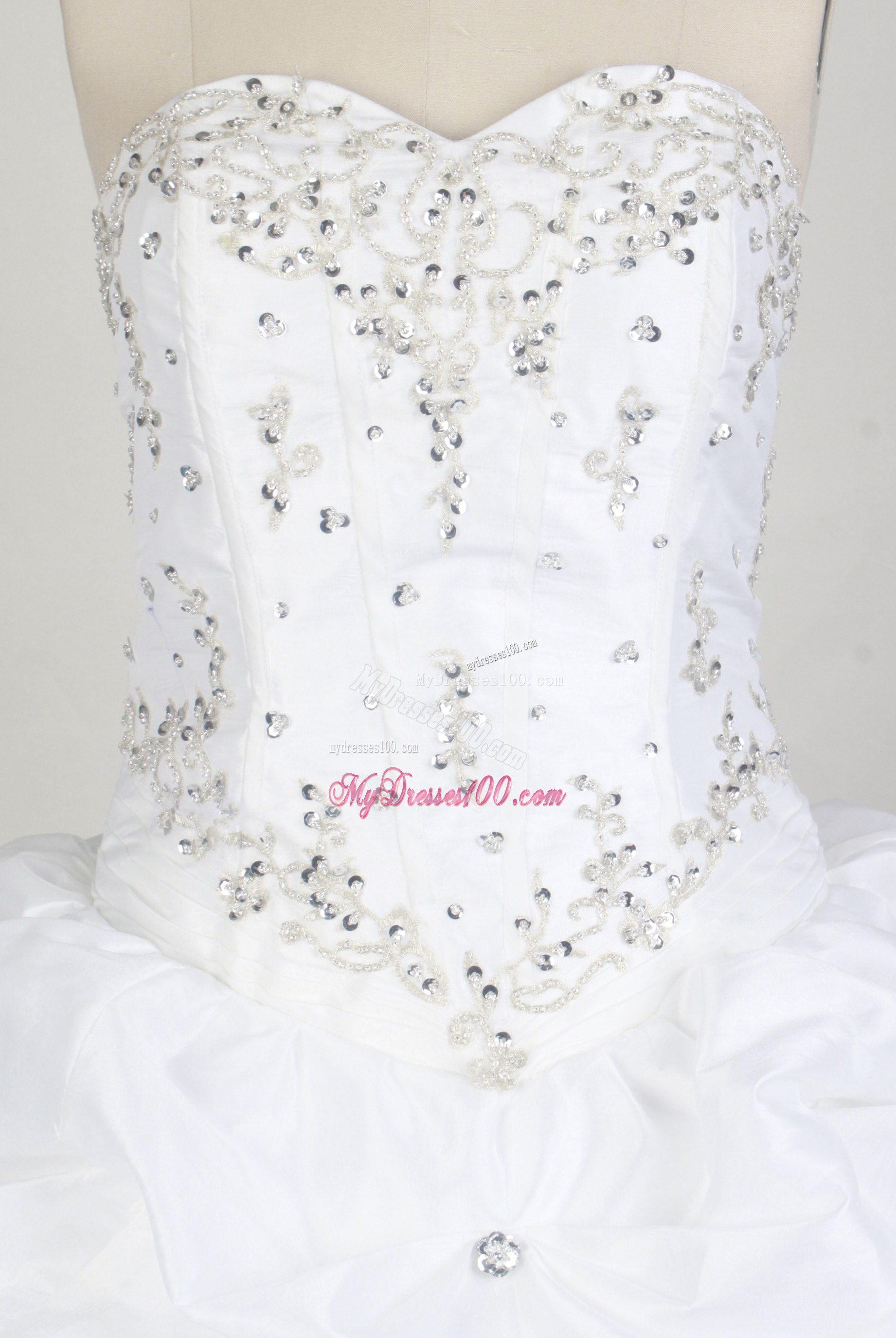 Sweetheart Strapless Pick-ups Decorate White Dresses 15