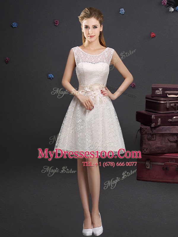 Champagne Lace Lace Up Scoop Sleeveless Knee Length Quinceanera Court Dresses Lace and Appliques