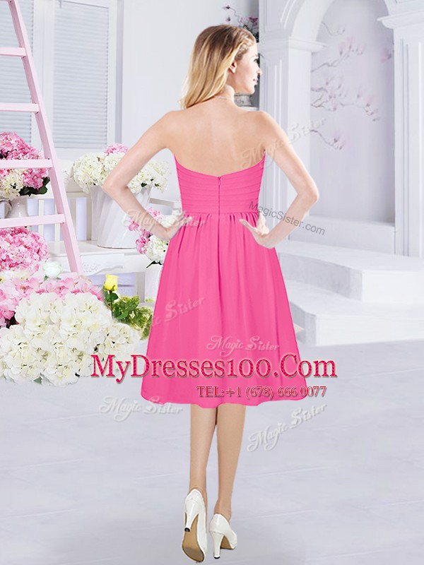 Trendy Sweetheart Sleeveless Dama Dress for Quinceanera Knee Length Ruching Hot Pink Chiffon