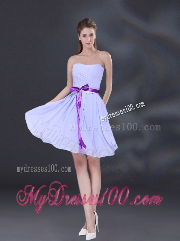 2016 Elegant Chiffon Lace Up Bridesmaid Dress in Lavender