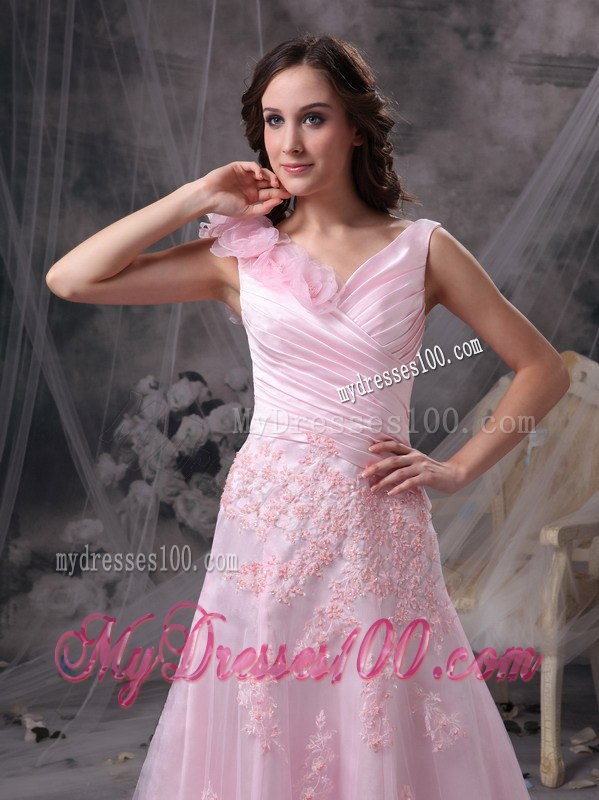 Pretty Baby Pink V-neck Celebrity Dresses with Appliques and Ruche