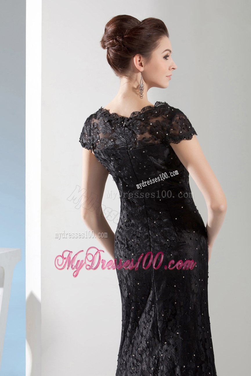 Beading Black Lace V-neck Column Celebrity Dresses with Cap Sleeves