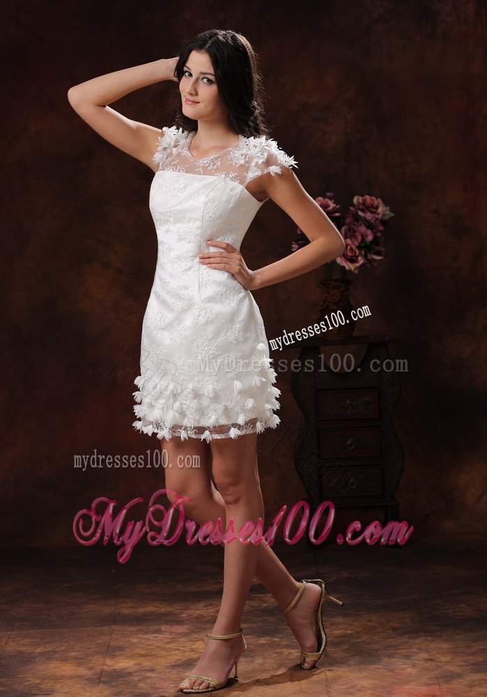 Appliques Decorate Short White Scoop Wedding Dress In 2013 Chand