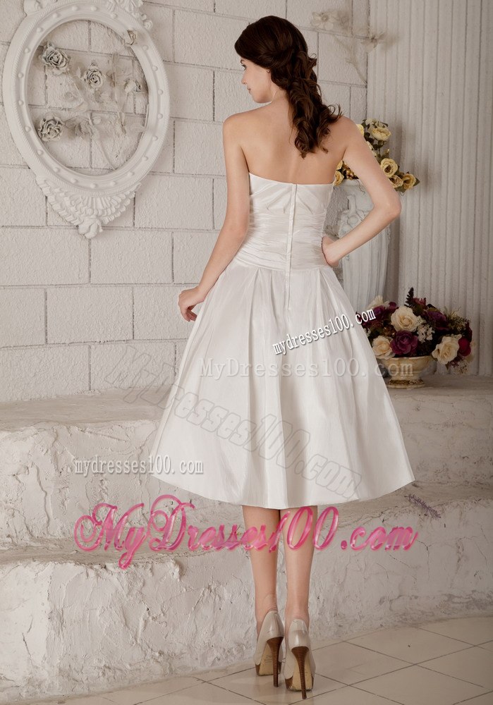 Affordable Princess Strapless Knee-length Ruching 2013 Wedding Dresses