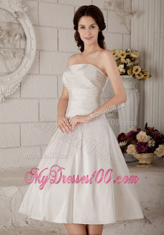 Affordable Princess Strapless Knee-length Ruching 2013 Wedding Dresses