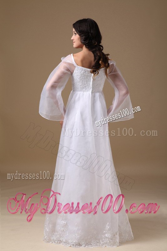 Princess Scoop Floor-length Lace Wedding Dress with Long Sleeves