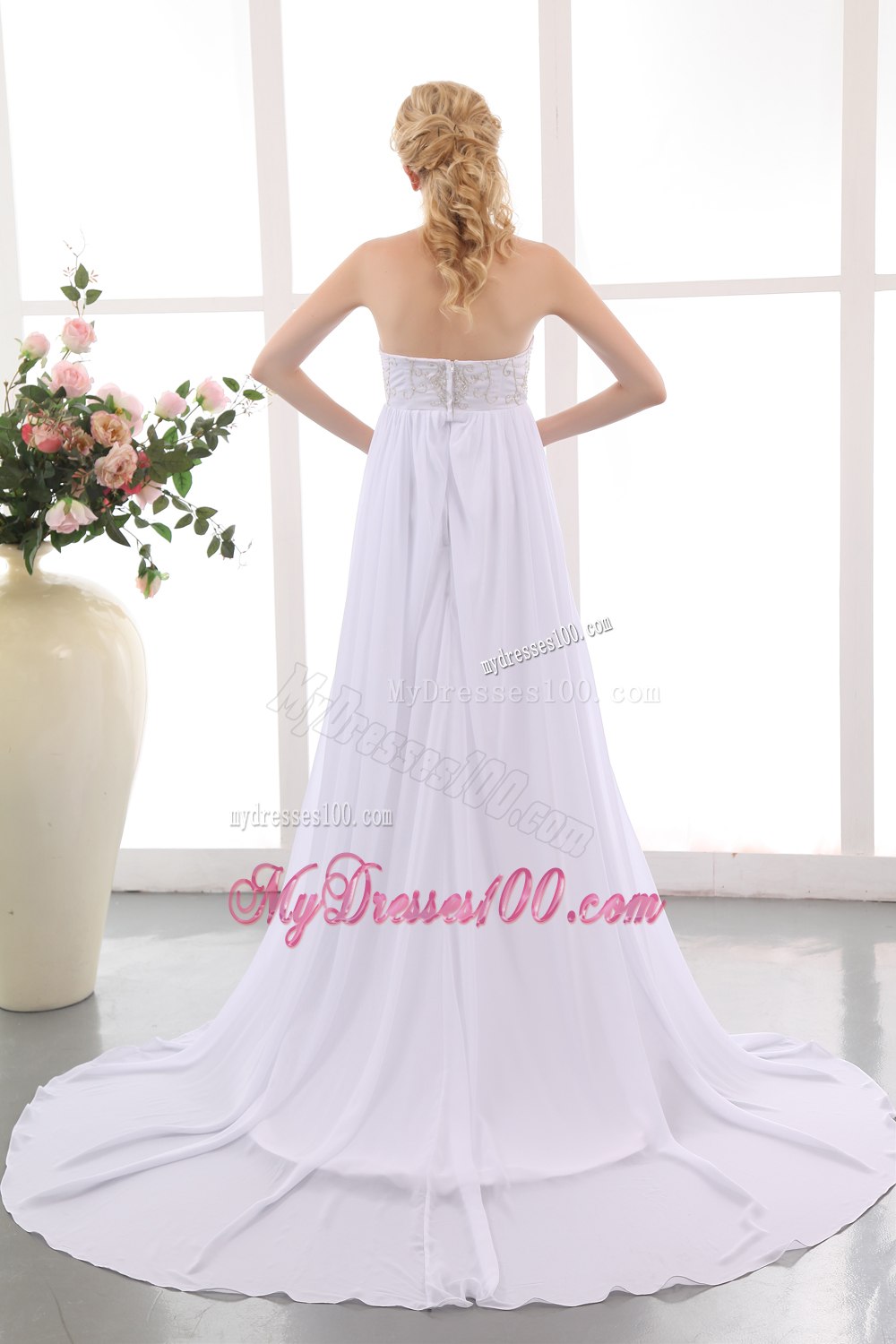Beautiful Empire Sweetheart Chapel Train Beading Wedding Dresses