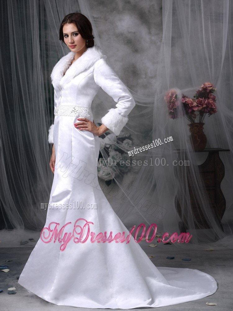 Beautiful Mermaid V-neck Beading Wedding Dress with Long Sleeves