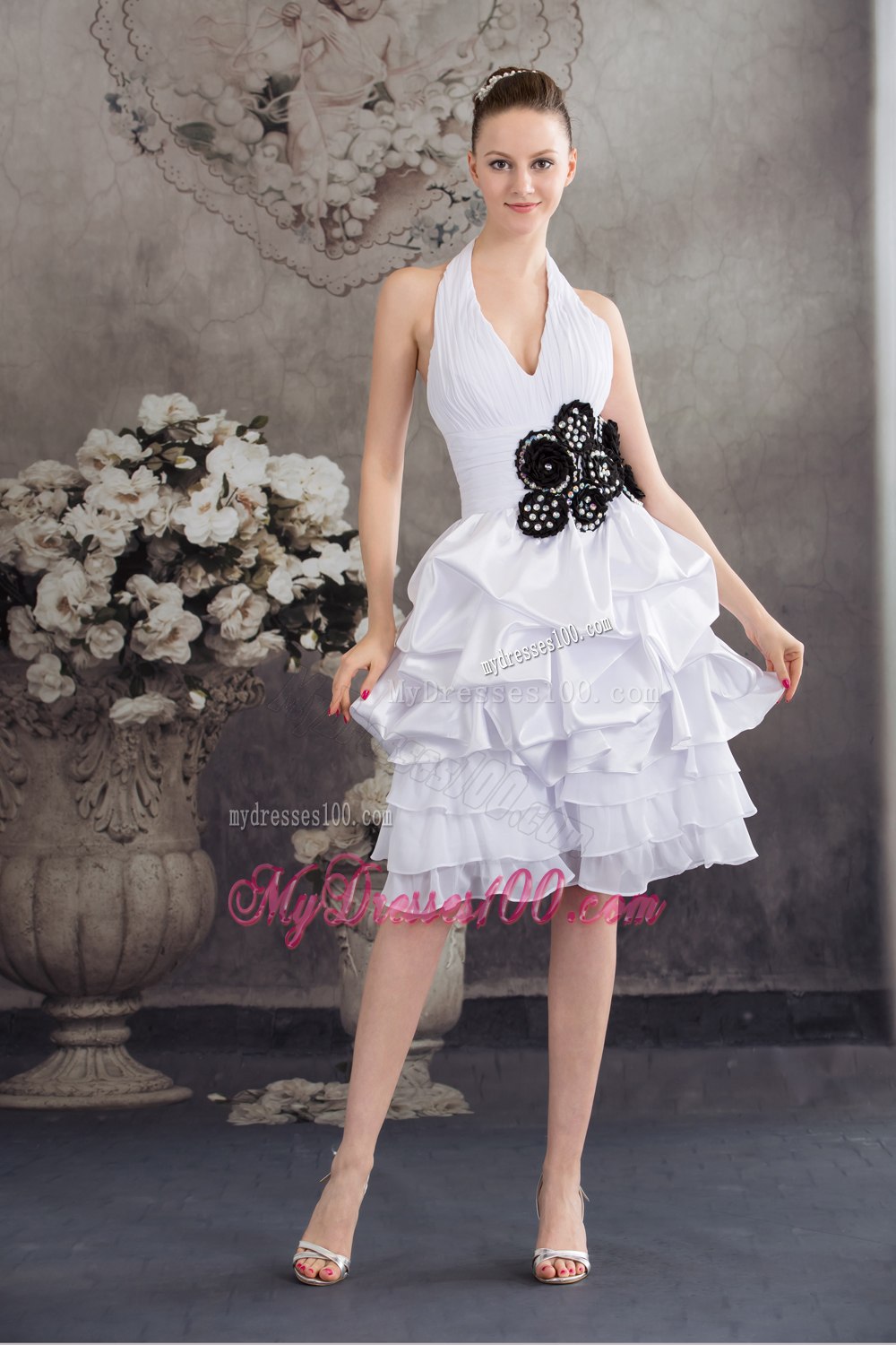 Black Hand Made Flowers Halter Top Princess Short Wedding Dress