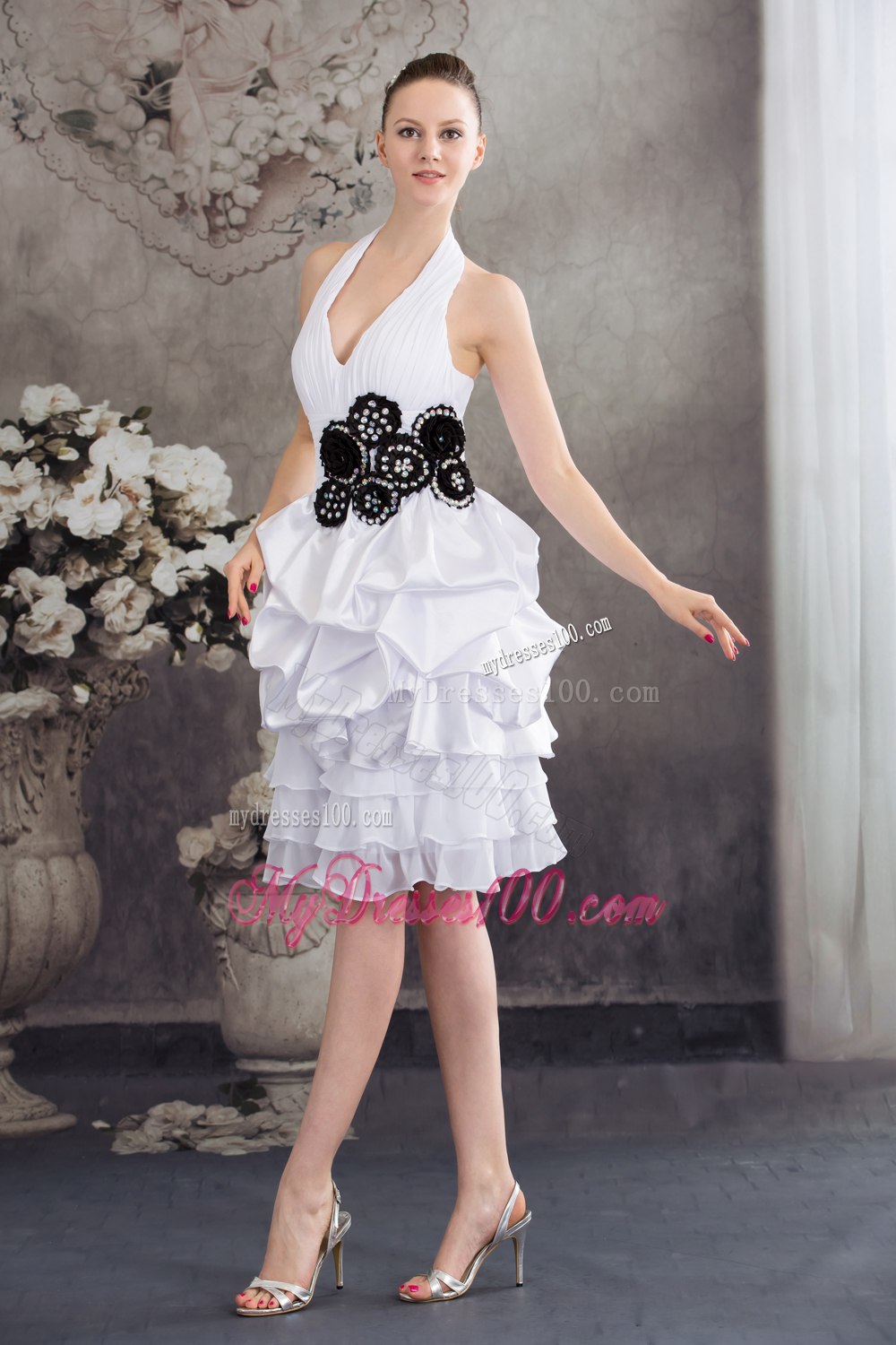 Black Hand Made Flowers Halter Top Princess Short Wedding Dress